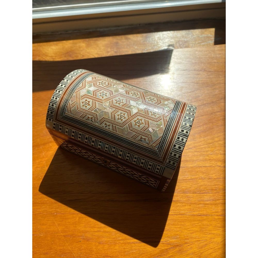 Intricate Mosaic Storage Box - Picture 9 of 9